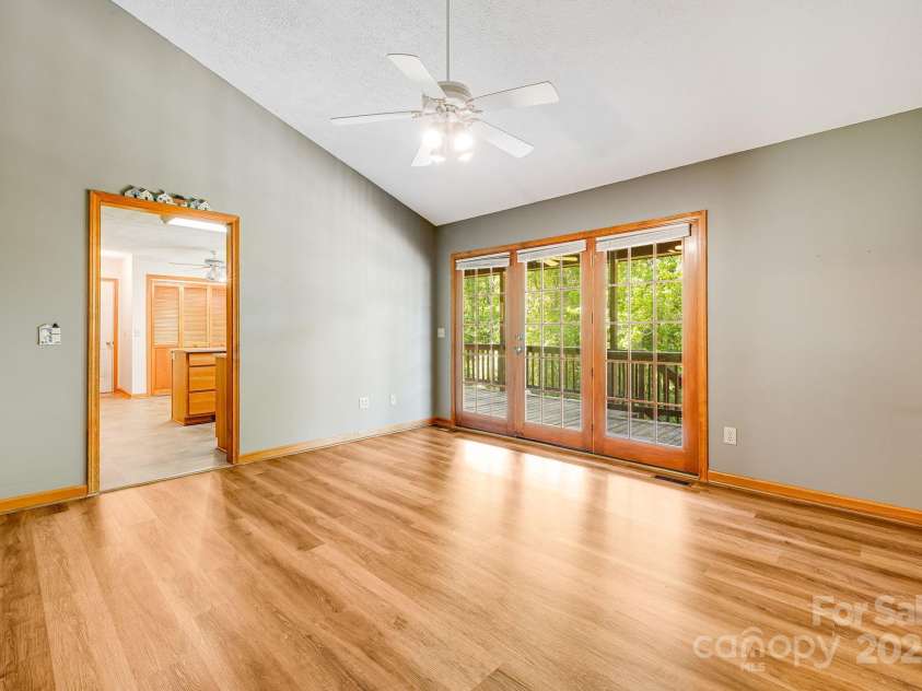 41 Morgan Branch Estate, Candler, NC 28715.  MLS# CAR4258806, YatesRealty ID 15425. 