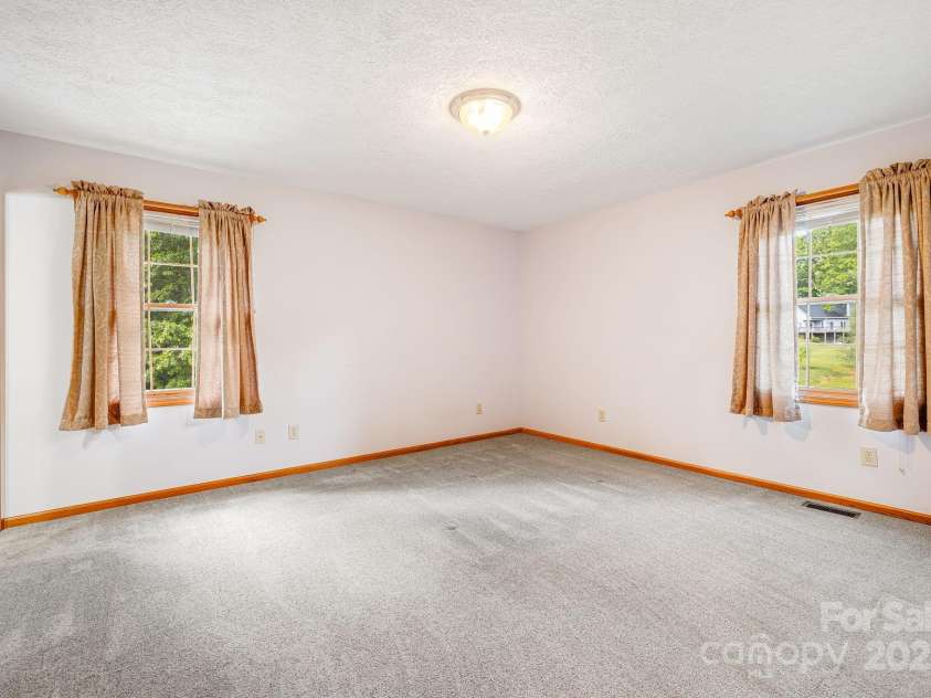 41 Morgan Branch Estate, Candler, NC 28715.  MLS# CAR4258806, YatesRealty ID 15425. 