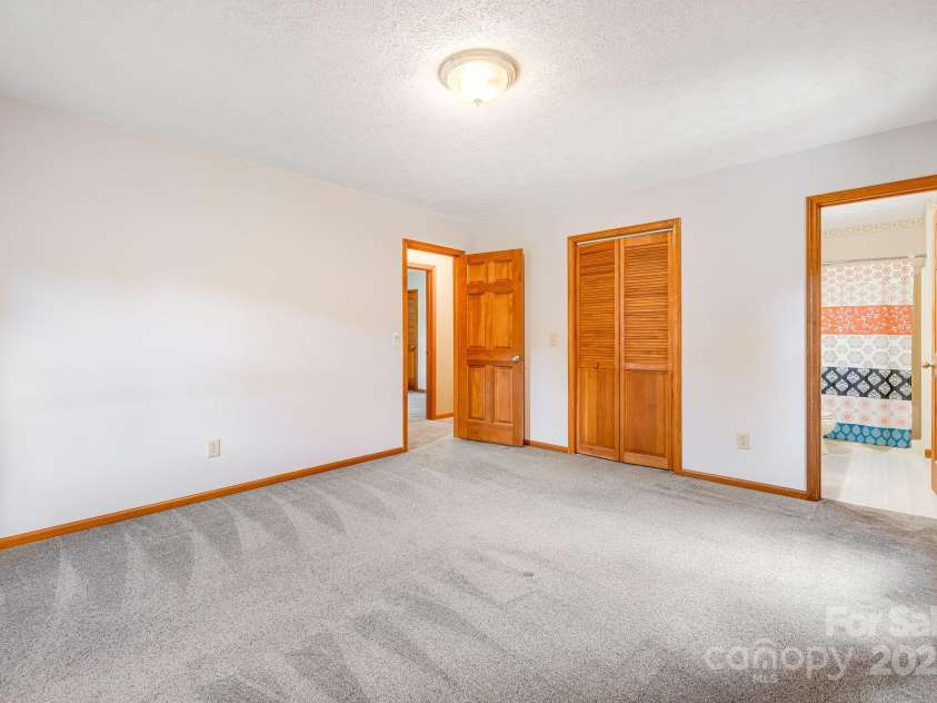 41 Morgan Branch Estate, Candler, NC 28715.  MLS# CAR4258806, YatesRealty ID 15425. 