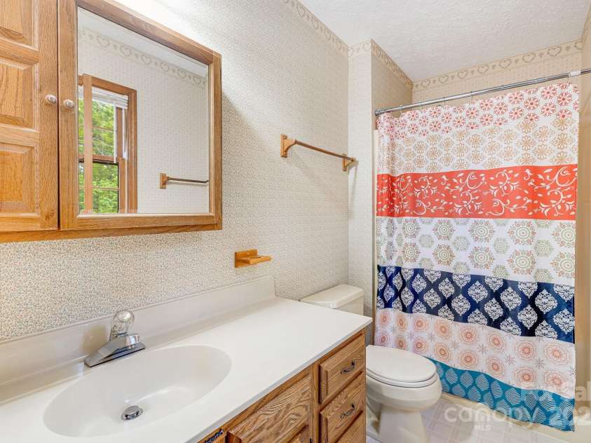 41 Morgan Branch Estate, Candler, NC 28715.  MLS# CAR4258806, YatesRealty ID 15425. 