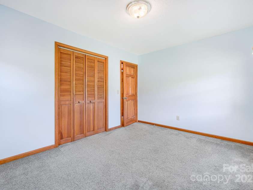 41 Morgan Branch Estate, Candler, NC 28715.  MLS# CAR4258806, YatesRealty ID 15425. 