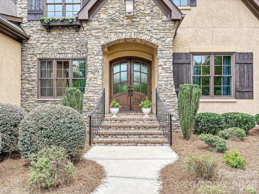 4113 Piaffe Avenue, Mint Hill, NC 28227.  MLS# CAR4356294, YatesRealty ID 15425. Beautiful entry