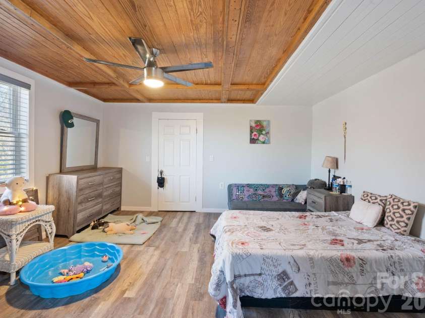 192 Spencer Street, Ellenboro, NC 28160.  MLS# CAR4355108, YatesRealty ID 15426. 
