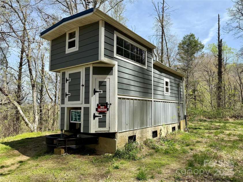 574 Allen Drive, Marshall, NC 28753.  MLS# CAR4262974, YatesRealty ID 15426. Front - Drive up