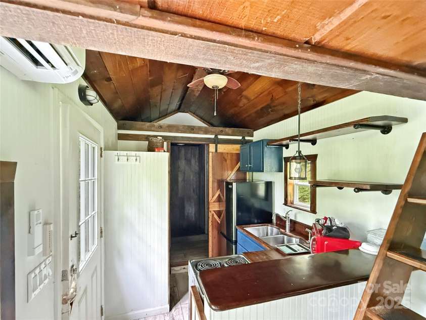 574 Allen Drive, Marshall, NC 28753.  MLS# CAR4262974, YatesRealty ID 15426. Kitchen / Laundry / Bathroom