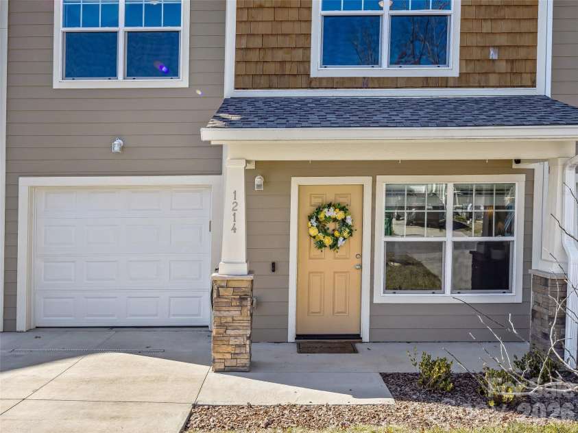 1214 Pauline Trail Drive, Arden, NC 28704.  MLS# CAR4358595, YatesRealty ID 15427. 
