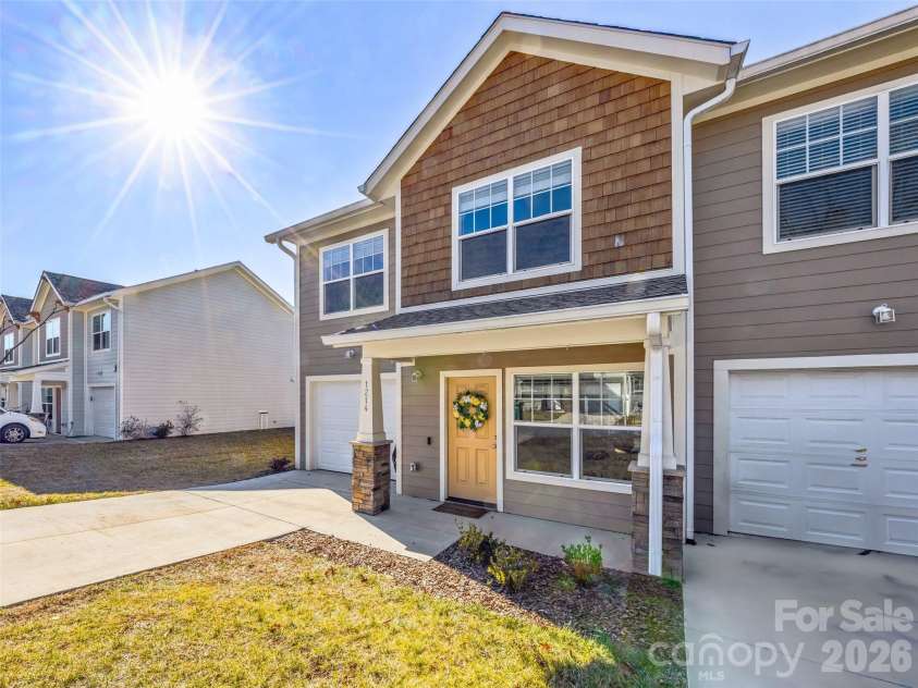 1214 Pauline Trail Drive, Arden, NC 28704.  MLS# CAR4358595, YatesRealty ID 15427. 