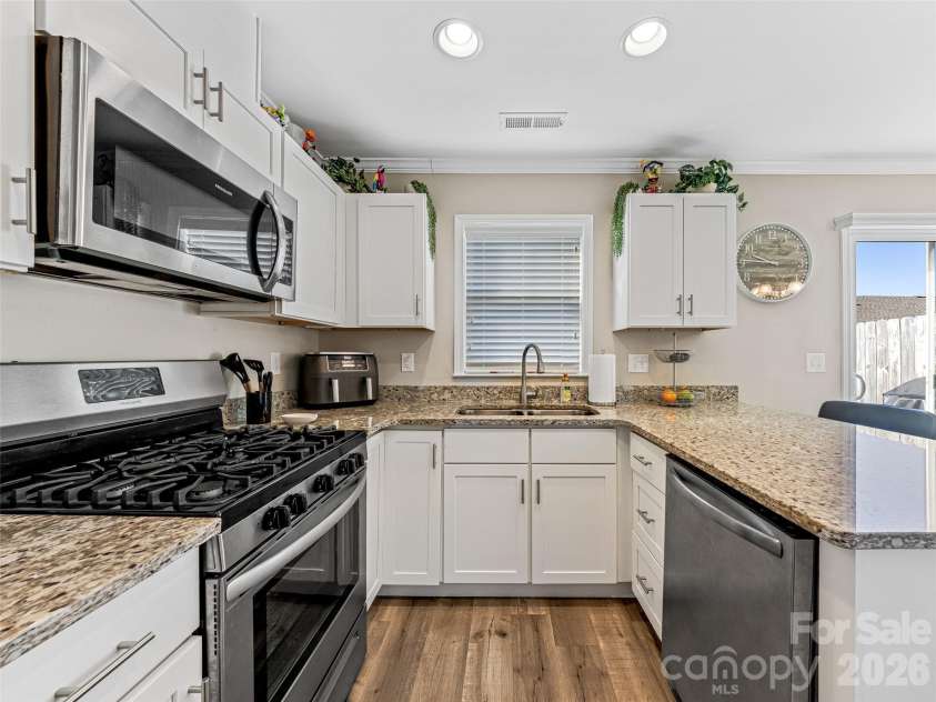 1214 Pauline Trail Drive, Arden, NC 28704.  MLS# CAR4358595, YatesRealty ID 15427. 