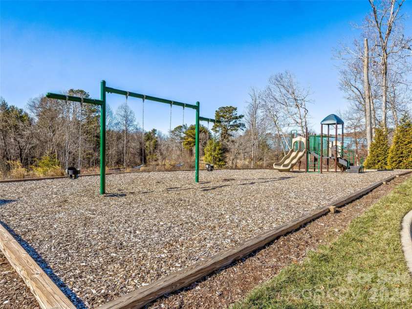 1214 Pauline Trail Drive, Arden, NC 28704.  MLS# CAR4358595, YatesRealty ID 15427. 
