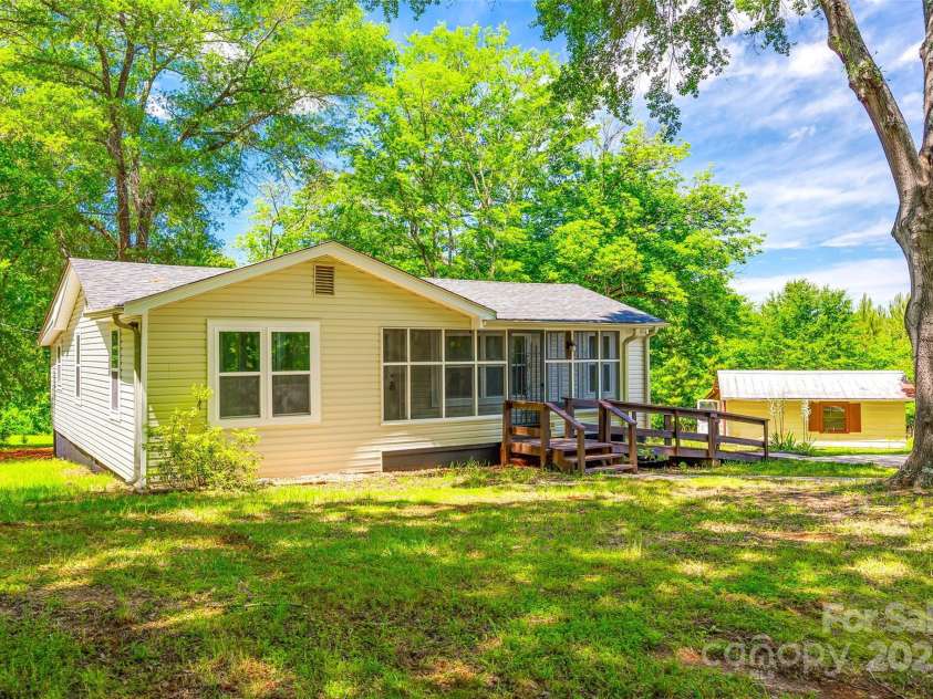 1224 Martin Road, Hickory Grove, SC 29717.  MLS# CAR4263850, YatesRealty ID 15427. 