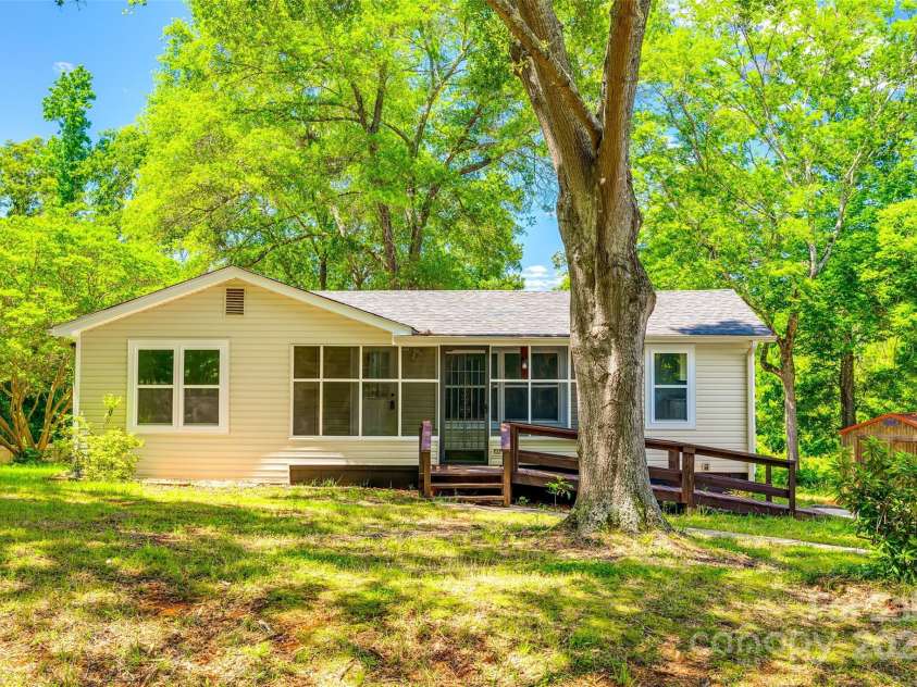 1224 Martin Road, Hickory Grove, SC 29717.  MLS# CAR4263850, YatesRealty ID 15427. 