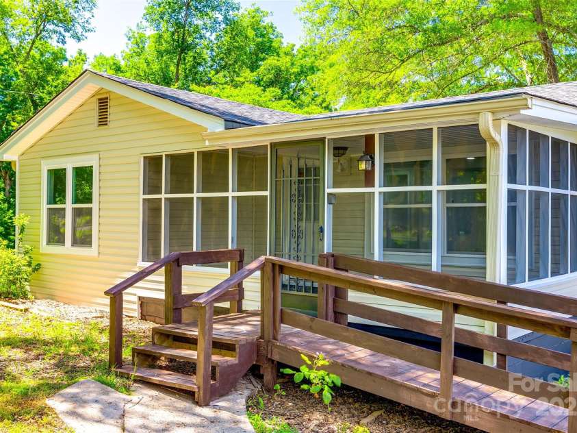 1224 Martin Road, Hickory Grove, SC 29717.  MLS# CAR4263850, YatesRealty ID 15427. 