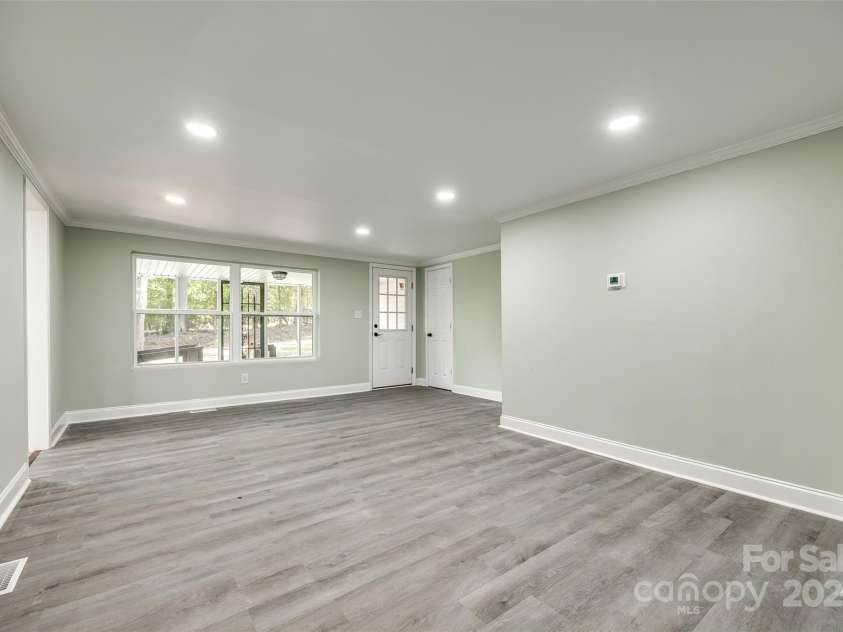 1224 Martin Road, Hickory Grove, SC 29717.  MLS# CAR4263850, YatesRealty ID 15427. 