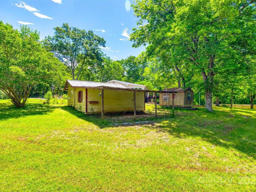 1224 Martin Road, Hickory Grove, SC 29717.  MLS# CAR4263850, YatesRealty ID 15427. 