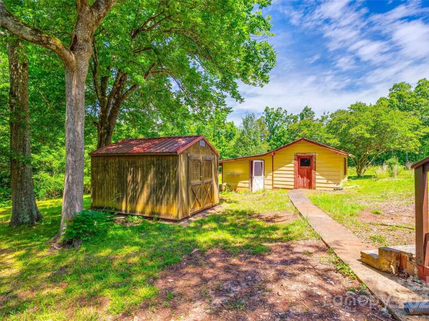 1224 Martin Road, Hickory Grove, SC 29717.  MLS# CAR4263850, YatesRealty ID 15427. 