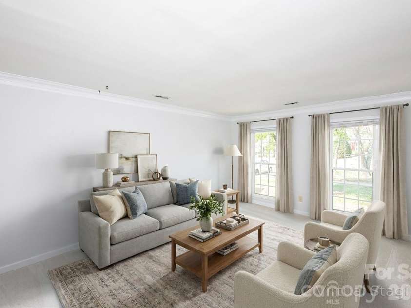 4248 Woodglen Lane, Charlotte, NC 28226.  MLS# CAR4358631, YatesRealty ID 15428. Virtually Staged