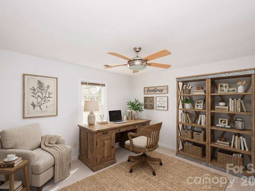 4248 Woodglen Lane, Charlotte, NC 28226.  MLS# CAR4358631, YatesRealty ID 15428. Virtually Staged
