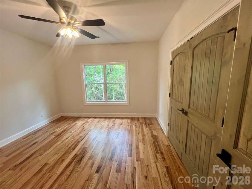 397 Soquili Drive, Brevard, NC 28712.  MLS# CAR4206304, YatesRealty ID 1543. 2nd Bedroom