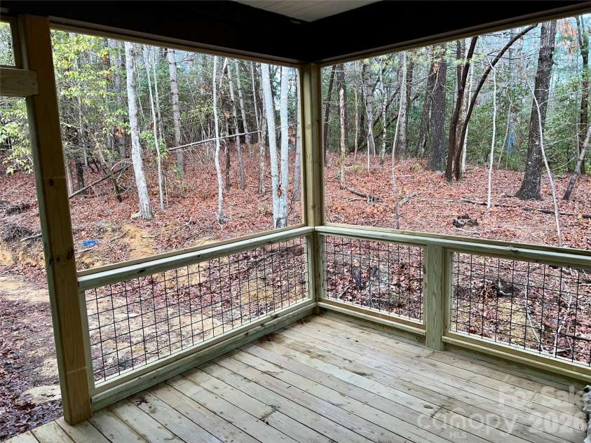 397 Soquili Drive, Brevard, NC 28712.  MLS# CAR4206304, YatesRealty ID 1543. Peaceful Setting