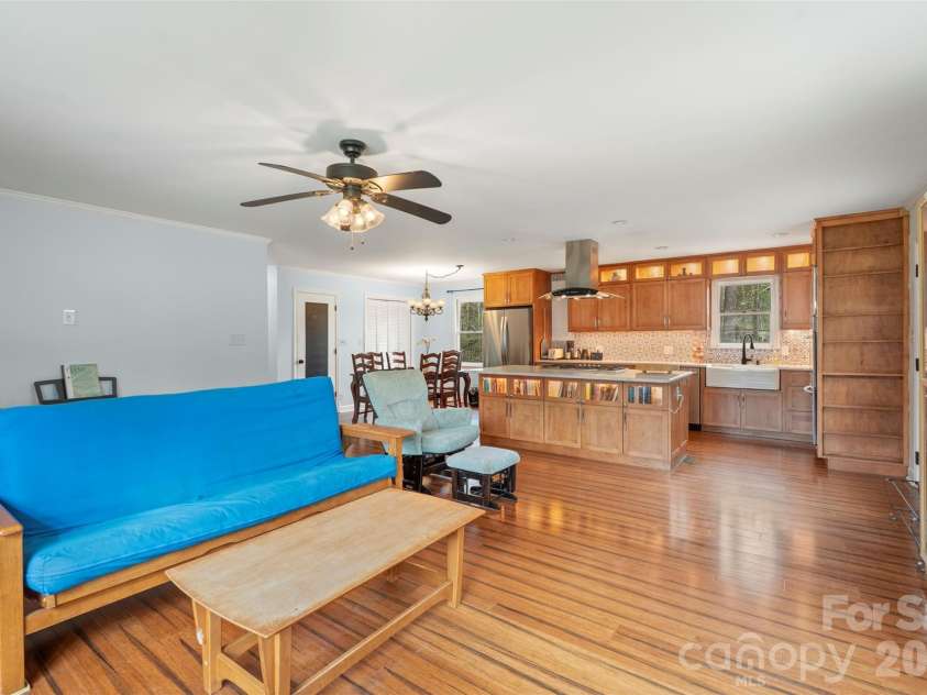 1122 Pine Knot Court, Clover, SC 29710.  MLS# CAR4360797, YatesRealty ID 15431. 