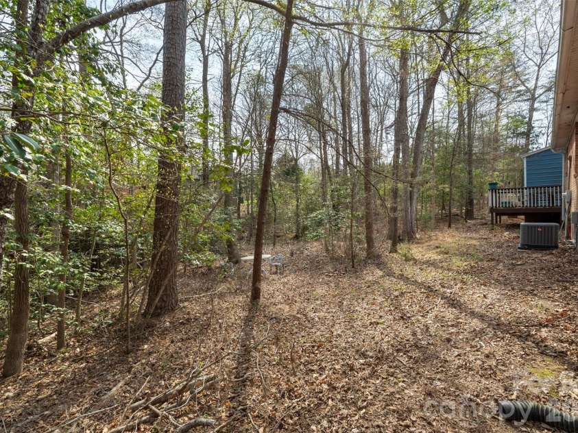 1122 Pine Knot Court, Clover, SC 29710.  MLS# CAR4360797, YatesRealty ID 15431. 