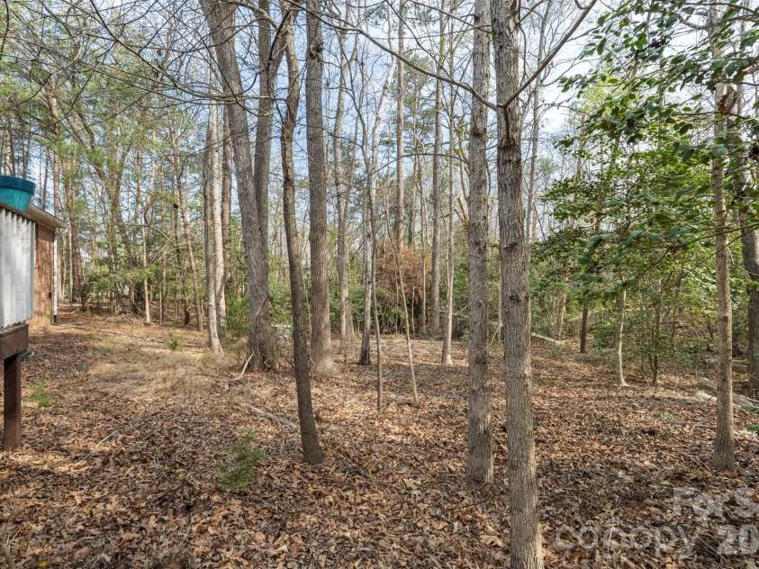 1122 Pine Knot Court, Clover, SC 29710.  MLS# CAR4360797, YatesRealty ID 15431. 