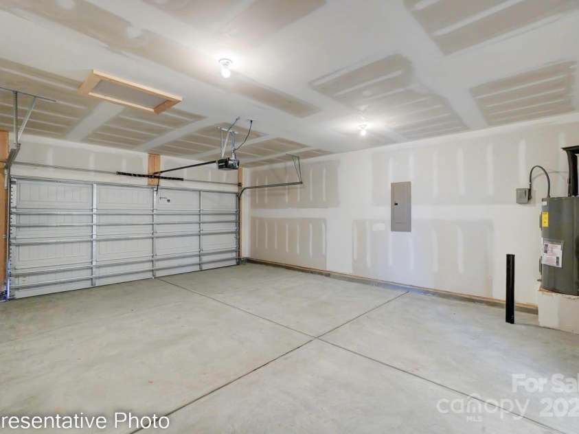 3242 Bozeman Court, Stanley, NC 28164.  MLS# CAR4250904, YatesRealty ID 15431. 2 Car Garage