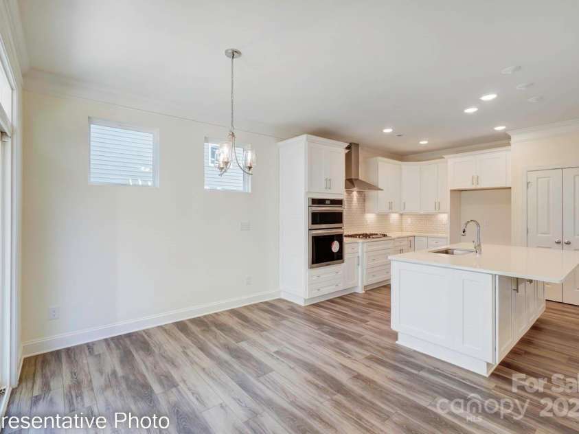 3242 Bozeman Court, Stanley, NC 28164.  MLS# CAR4250904, YatesRealty ID 15431. Breakfast Area