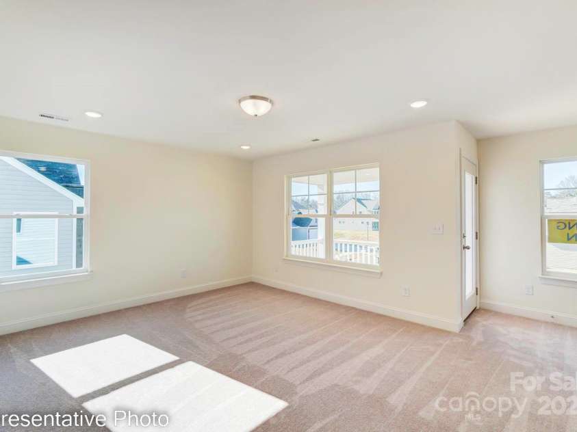 3242 Bozeman Court, Stanley, NC 28164.  MLS# CAR4250904, YatesRealty ID 15431. Spacious Loft on 2nd floor with access to 2nd floor porch