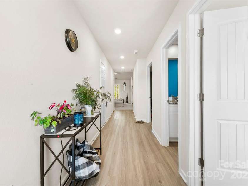 3118 Maple Ridge Drive, Gastonia, NC 28052.  MLS# CAR4243632, YatesRealty ID 15433. Hallway
