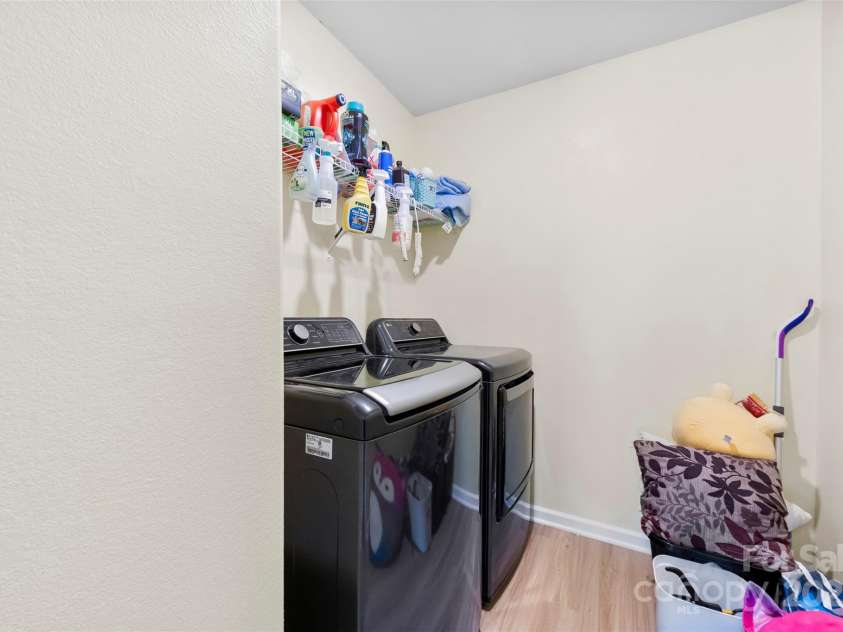 3118 Maple Ridge Drive, Gastonia, NC 28052.  MLS# CAR4243632, YatesRealty ID 15433. Laundry room