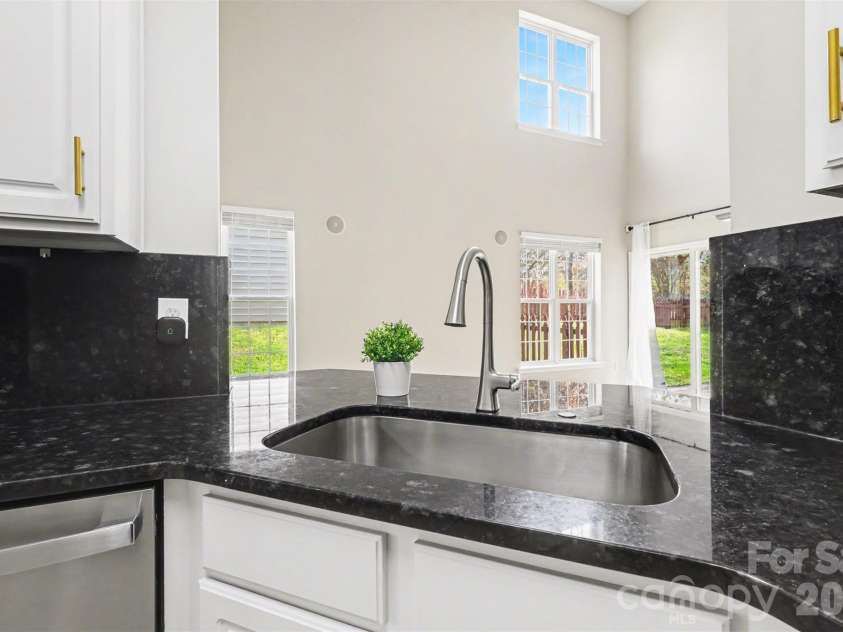 3119 Tanzanite Circle, Fort Mill, SC 29708.  MLS# CAR4357099, YatesRealty ID 15433. 