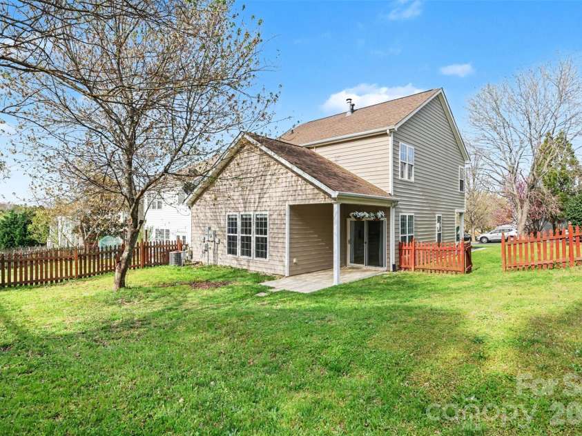 3119 Tanzanite Circle, Fort Mill, SC 29708.  MLS# CAR4357099, YatesRealty ID 15433. 