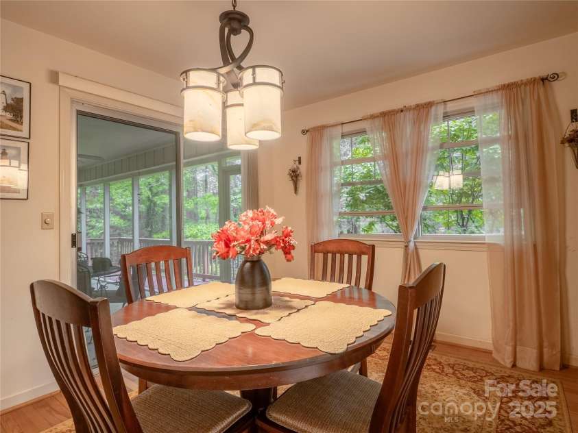 2622 Kanuga Pines Drive, Hendersonville, NC 28739.  MLS# CAR4255806, YatesRealty ID 15434. 