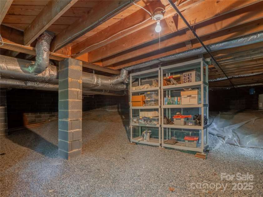 2622 Kanuga Pines Drive, Hendersonville, NC 28739.  MLS# CAR4255806, YatesRealty ID 15434. 