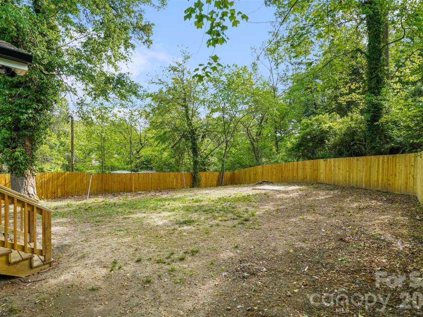 722 Weldon Street, Gastonia, NC 28052.  MLS# CAR4362397, YatesRealty ID 15435. 