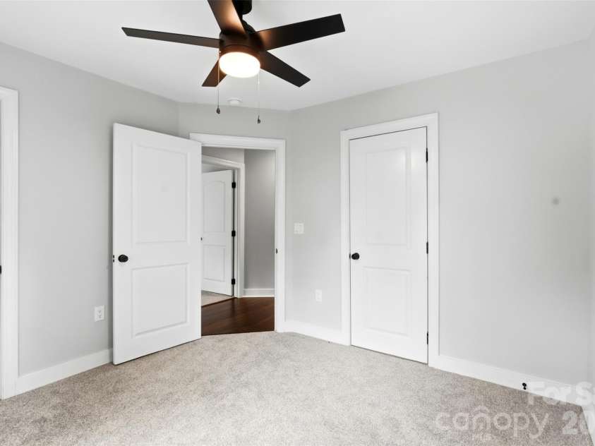 722 Weldon Street, Gastonia, NC 28052.  MLS# CAR4362397, YatesRealty ID 15435. 