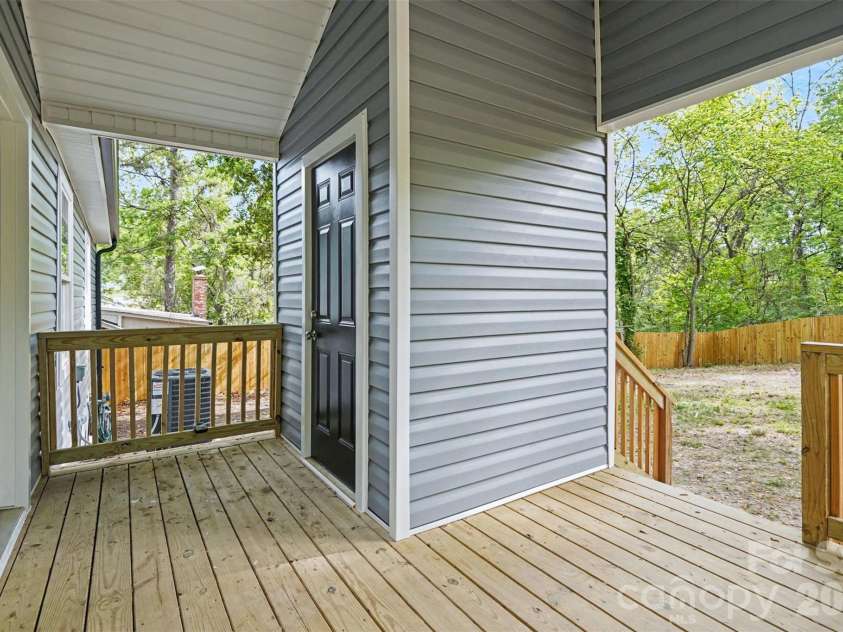 722 Weldon Street, Gastonia, NC 28052.  MLS# CAR4362397, YatesRealty ID 15435. Porch-