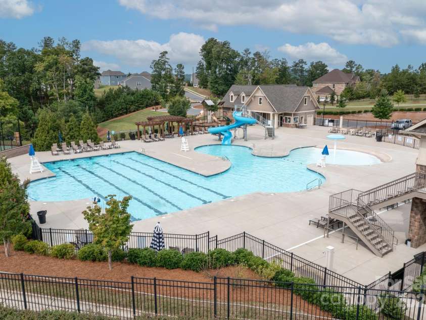 14611 Murfield Court, Charlotte, NC 28278.  MLS# CAR4262631, YatesRealty ID 15436. 