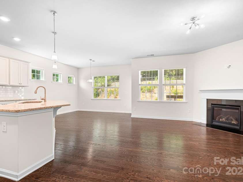 14611 Murfield Court, Charlotte, NC 28278.  MLS# CAR4262631, YatesRealty ID 15436. 