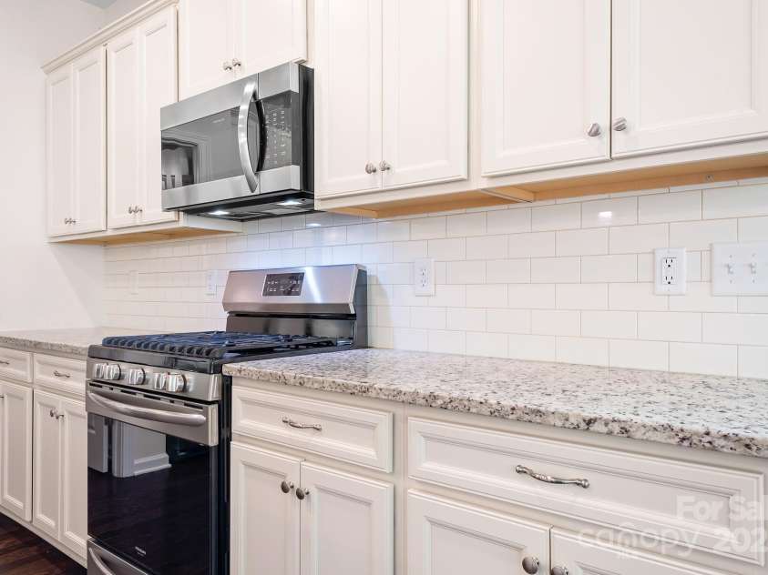 14611 Murfield Court, Charlotte, NC 28278.  MLS# CAR4262631, YatesRealty ID 15436. 