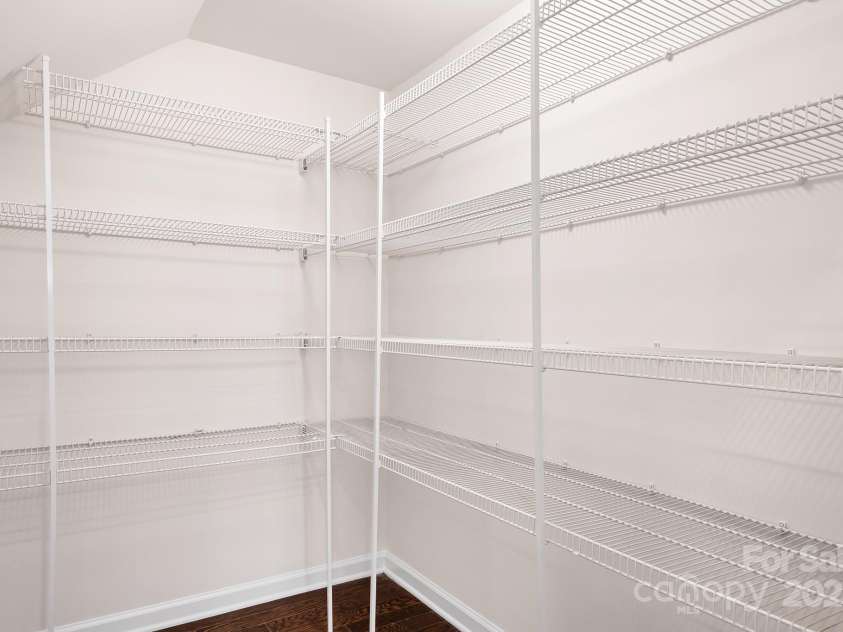 14611 Murfield Court, Charlotte, NC 28278.  MLS# CAR4262631, YatesRealty ID 15436. 