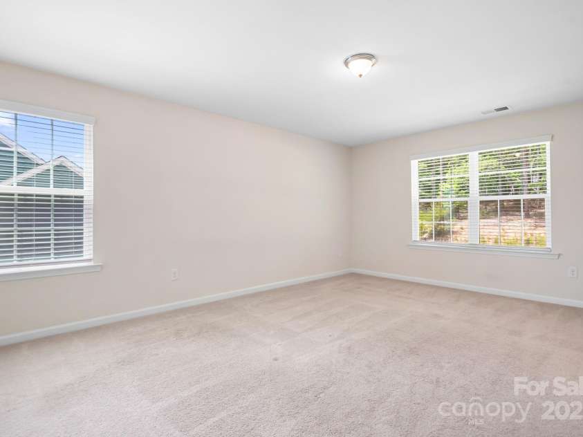 14611 Murfield Court, Charlotte, NC 28278.  MLS# CAR4262631, YatesRealty ID 15436. 