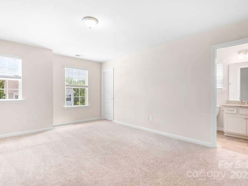 14611 Murfield Court, Charlotte, NC 28278.  MLS# CAR4262631, YatesRealty ID 15436. 