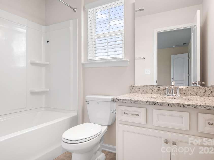 14611 Murfield Court, Charlotte, NC 28278.  MLS# CAR4262631, YatesRealty ID 15436. 
