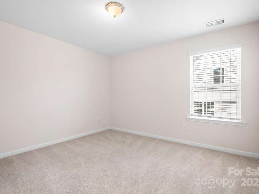 14611 Murfield Court, Charlotte, NC 28278.  MLS# CAR4262631, YatesRealty ID 15436. 