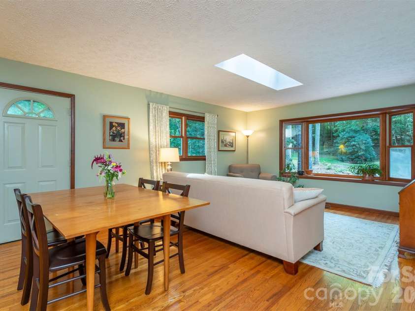 290 Patton Hill Road, Swannanoa, NC 28778.  MLS# CAR4362510, YatesRealty ID 15436. 