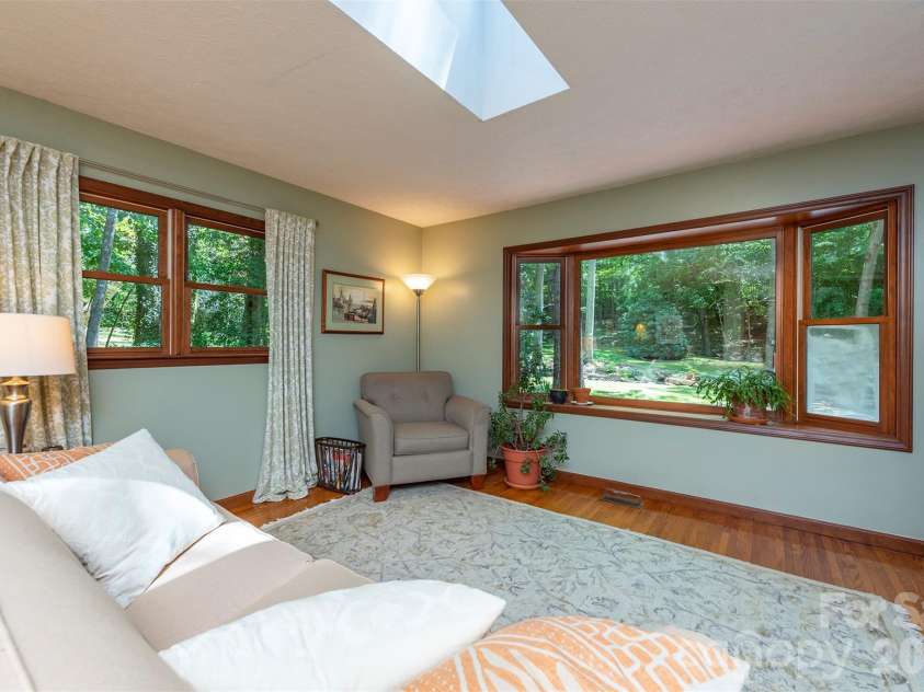290 Patton Hill Road, Swannanoa, NC 28778.  MLS# CAR4362510, YatesRealty ID 15436. 