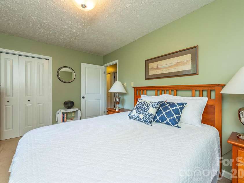 290 Patton Hill Road, Swannanoa, NC 28778.  MLS# CAR4362510, YatesRealty ID 15436. 