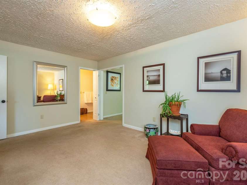 290 Patton Hill Road, Swannanoa, NC 28778.  MLS# CAR4362510, YatesRealty ID 15436. 